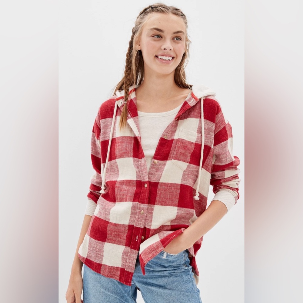 American Eagle Oversized Light Plaid Shirt
